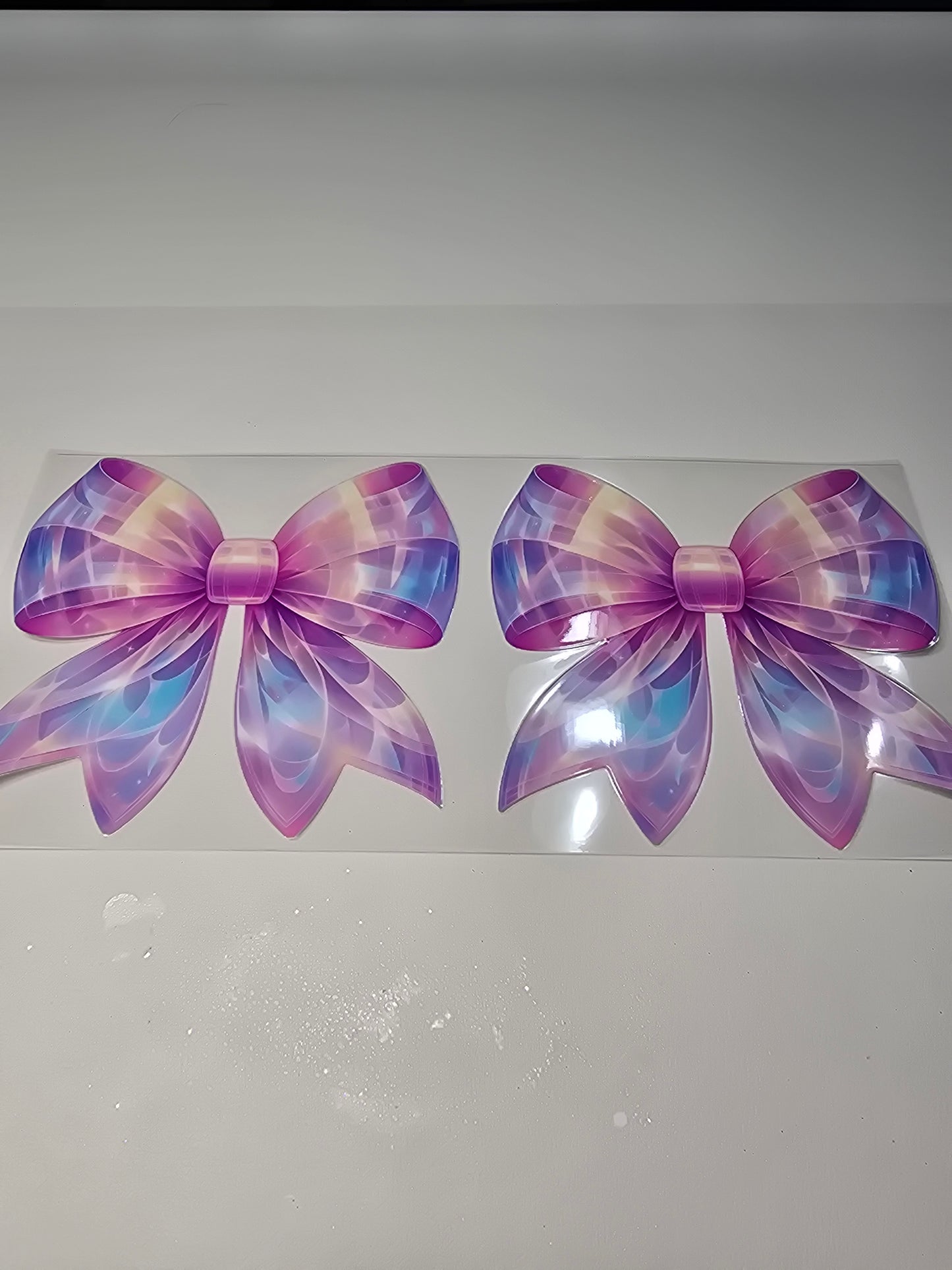 Holographic Bows