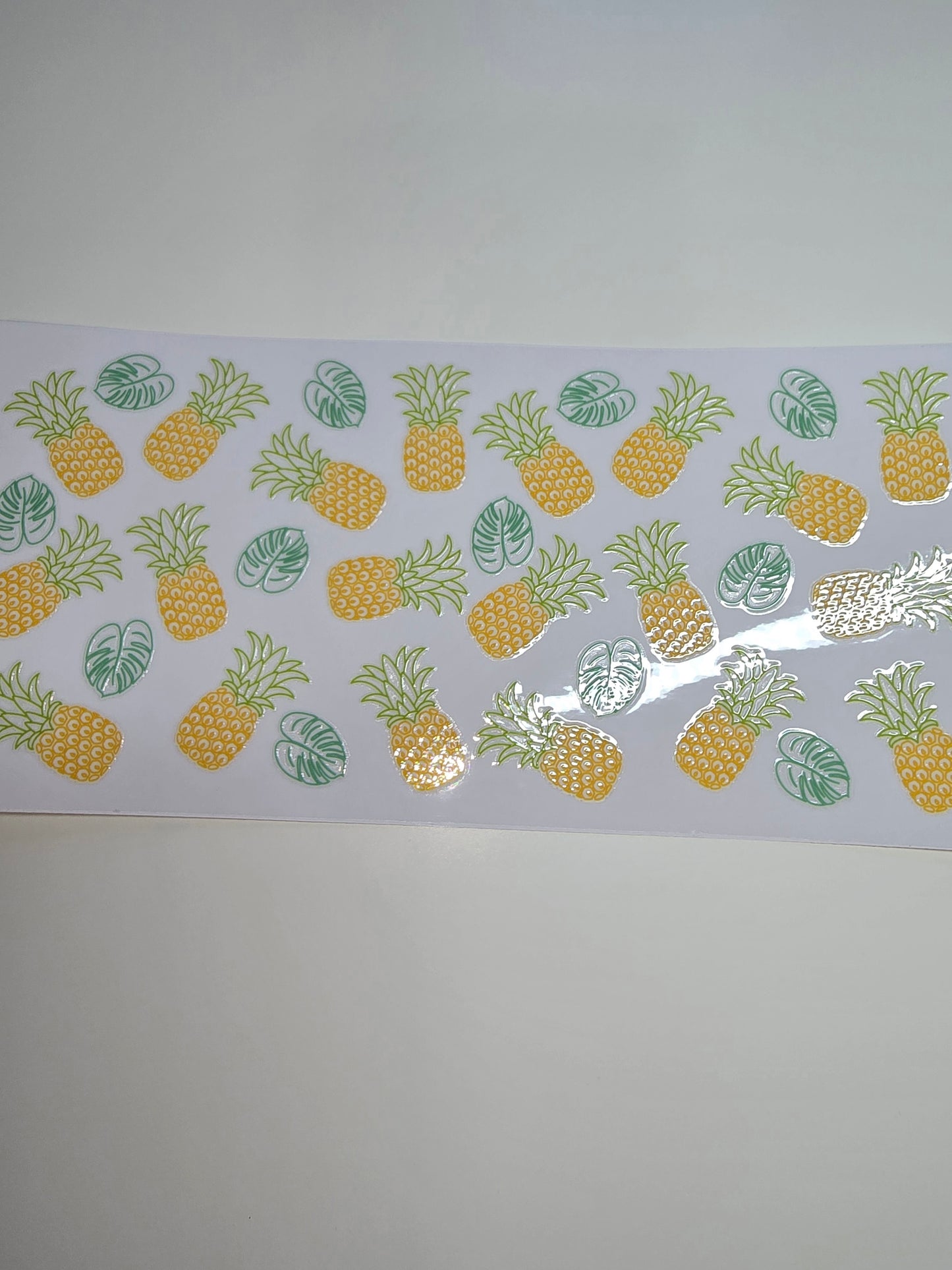 Pineapple & Leaves