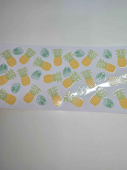 Pineapple & Leaves