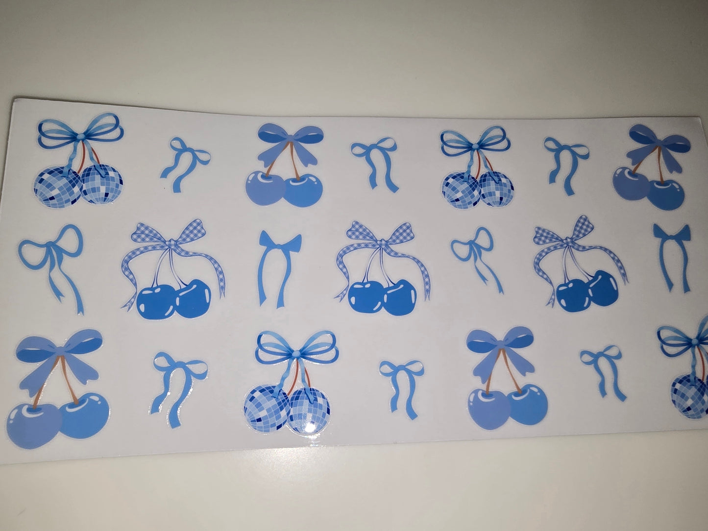 Blue Berries, Blue Bows