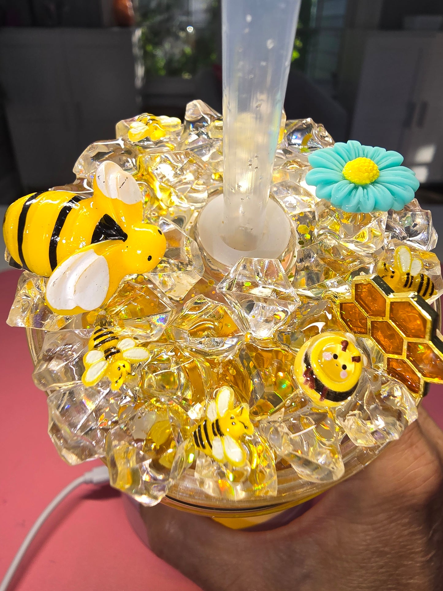 20 oz Honey Drip cup